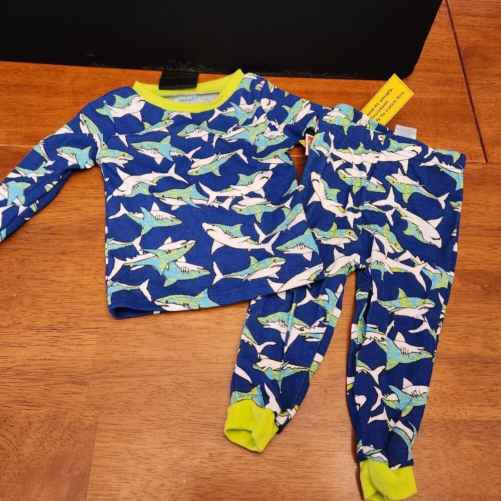 Kidgets boys 12M 2 piece sharks 2 piece sweat pants sweat shirt